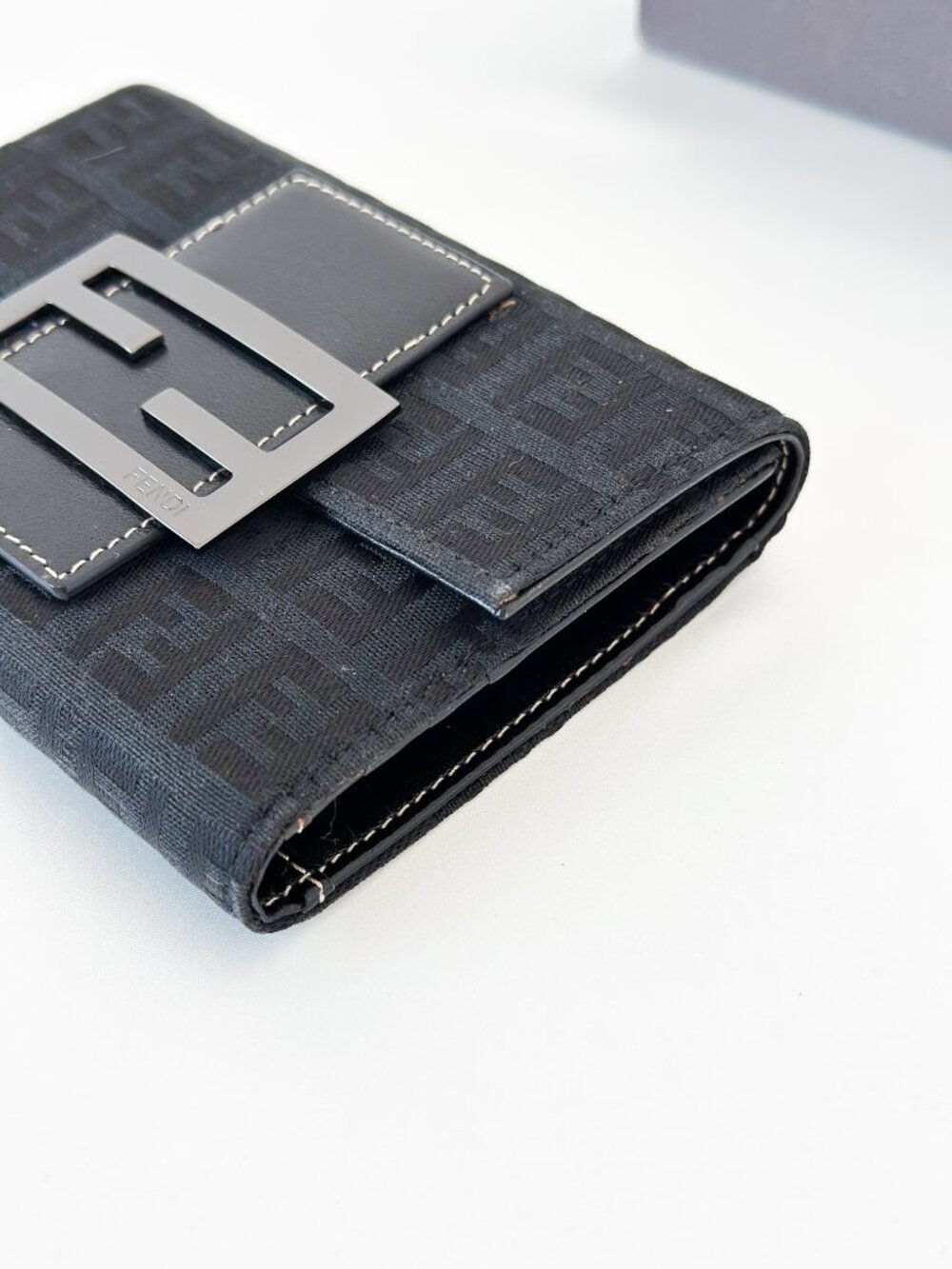 Fendi Zucchino Wallet Black - Picture 3 of 15
